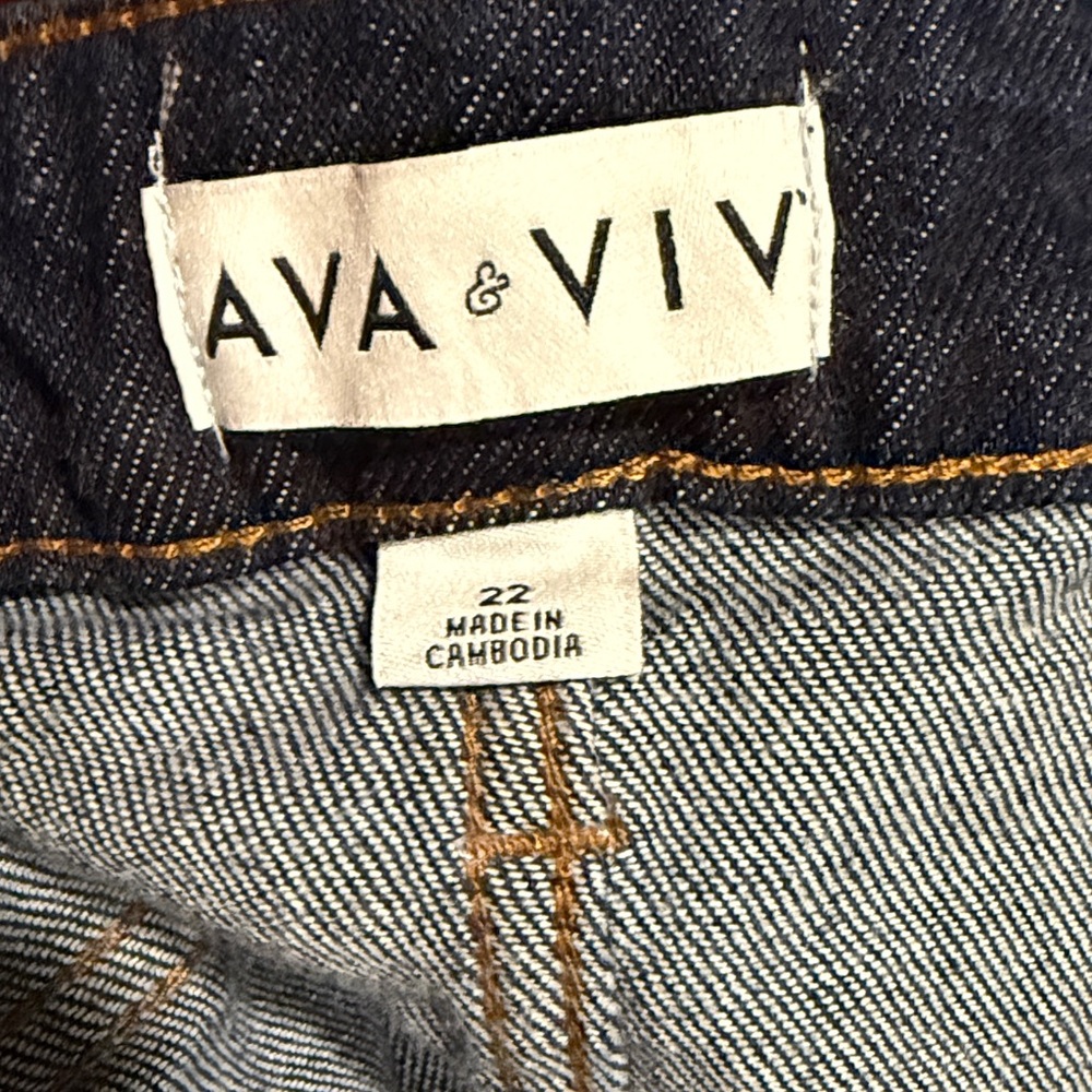 Dark Blue Straight Wide-Leg Jeans with Frayed Hem - Picture 8 of 9